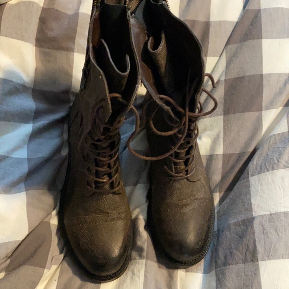 Women’s Boots size 8 EUC